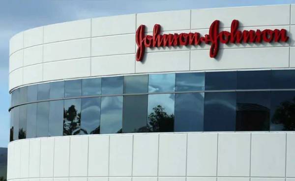Johnson and Johnson to part into 2 public organizations